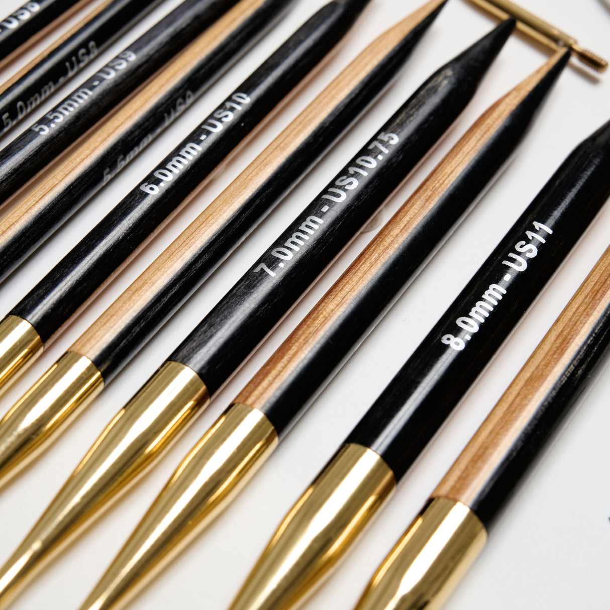 Create Black & White Utbytbara Rundstickor Set