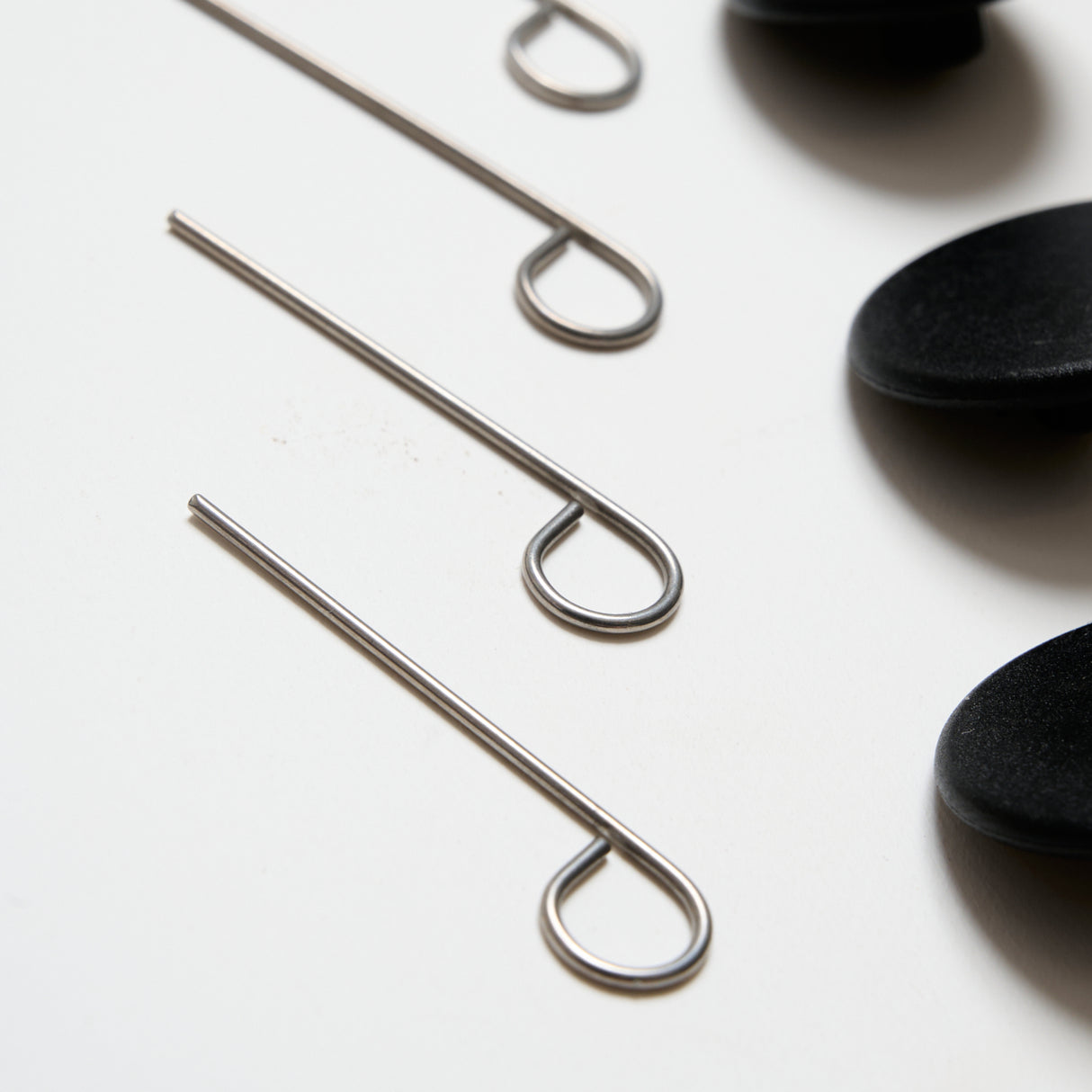 Create Black & White Utbytbara Rundstickor Set