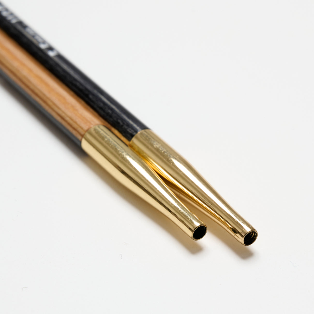 Create Black & White Utbytbara Rundstickor