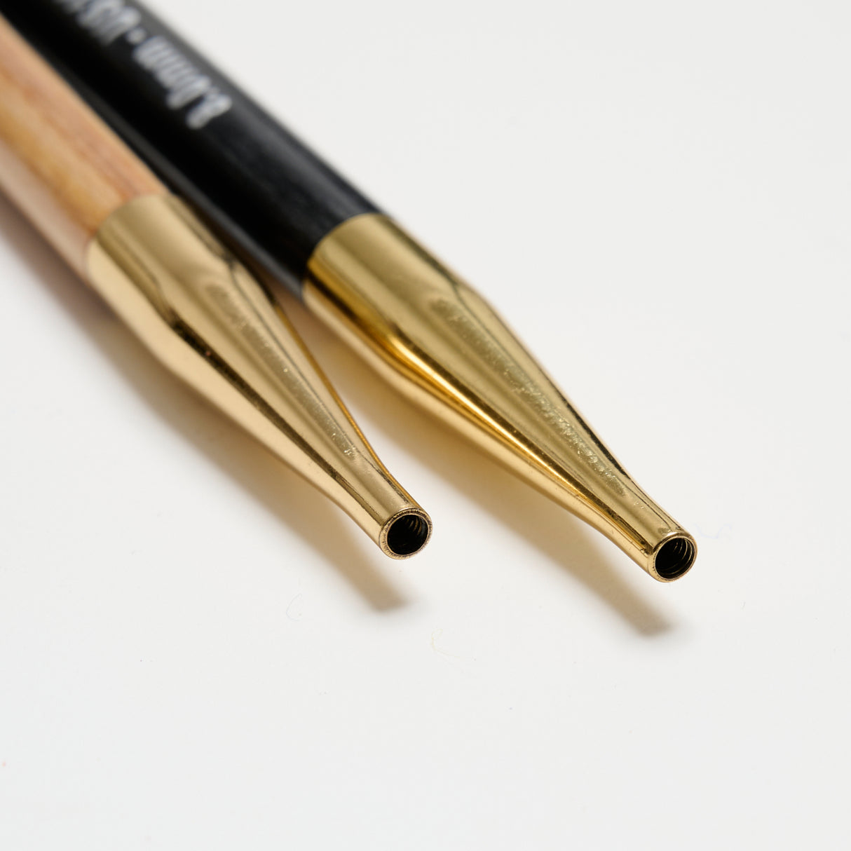 Create Black & White Utbytbara Rundstickor