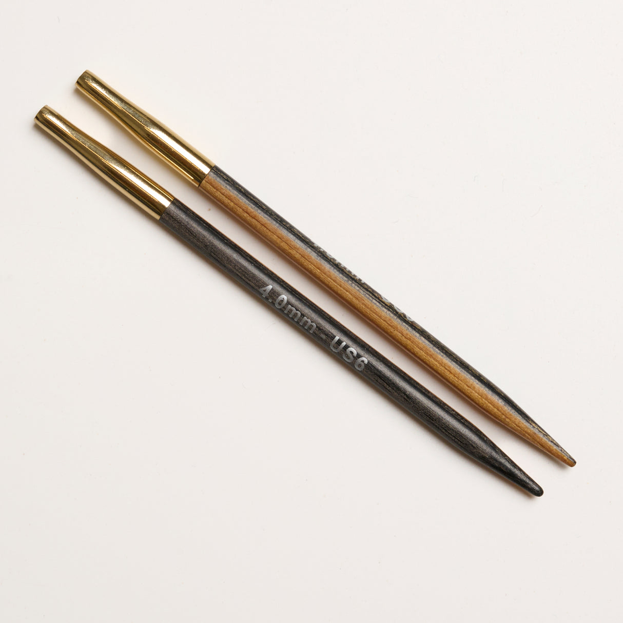 Create Black & White Utbytbara Rundstickor