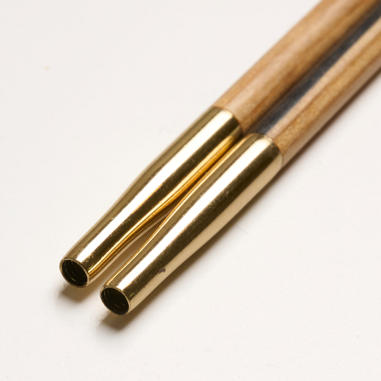 Create Black & White Utbytbara Rundstickor