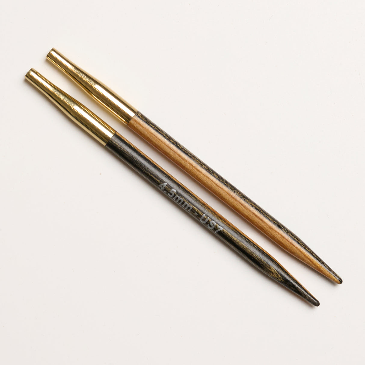 Create Black & White Utbytbara Rundstickor