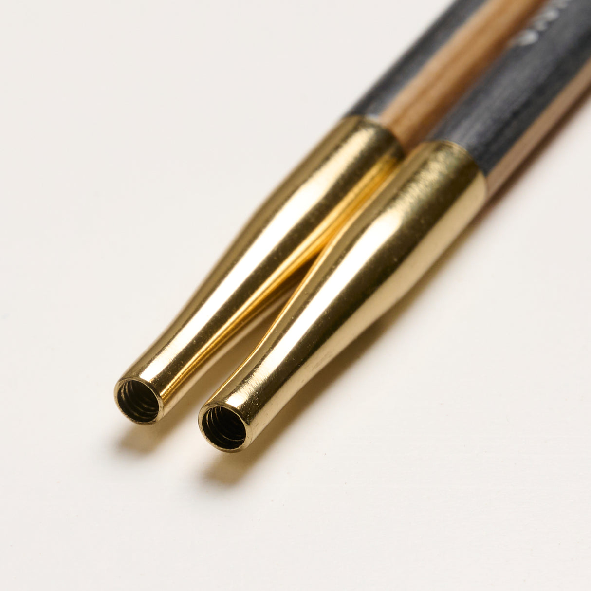 Create Black & White Utbytbara Rundstickor