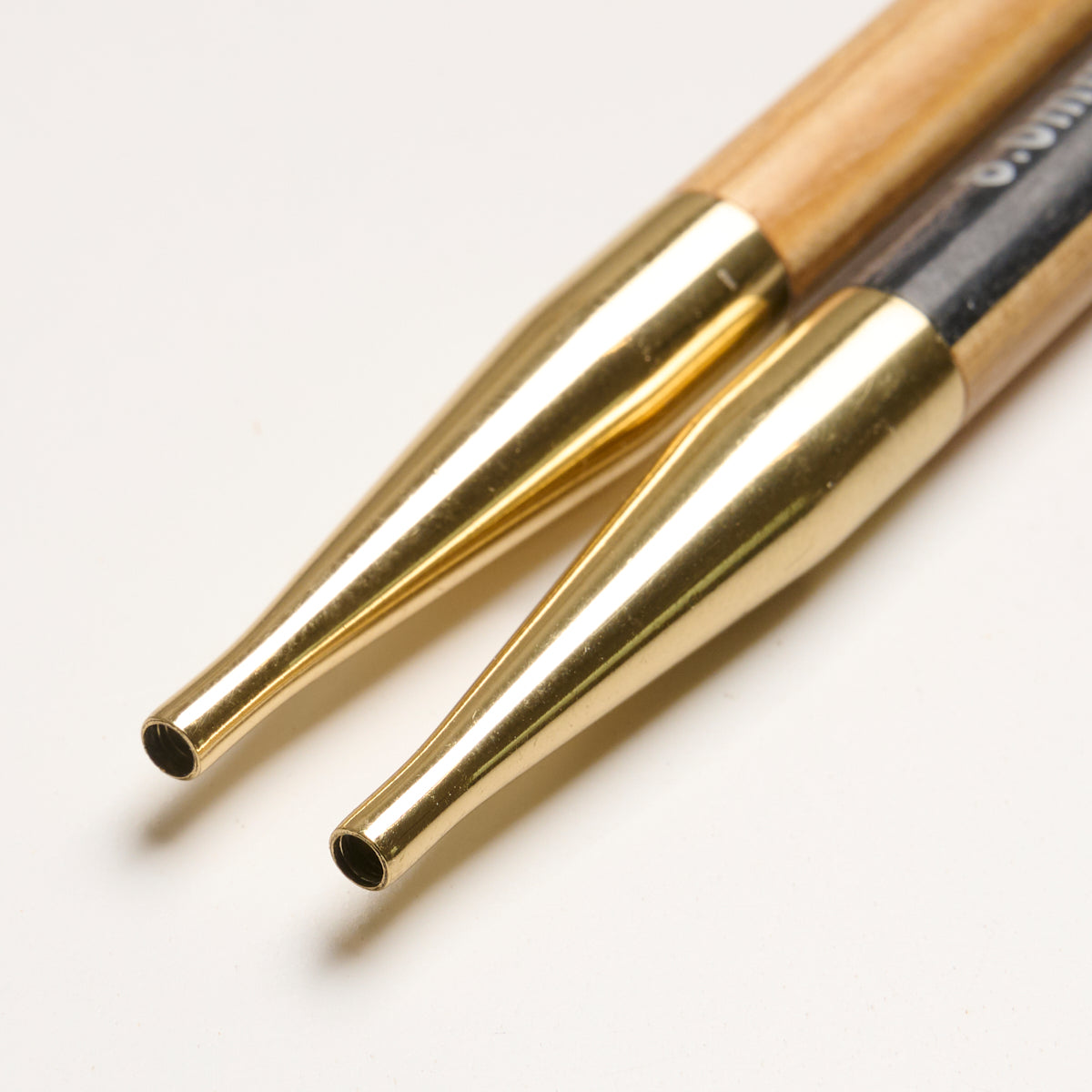 Create Black & White Utbytbara Rundstickor