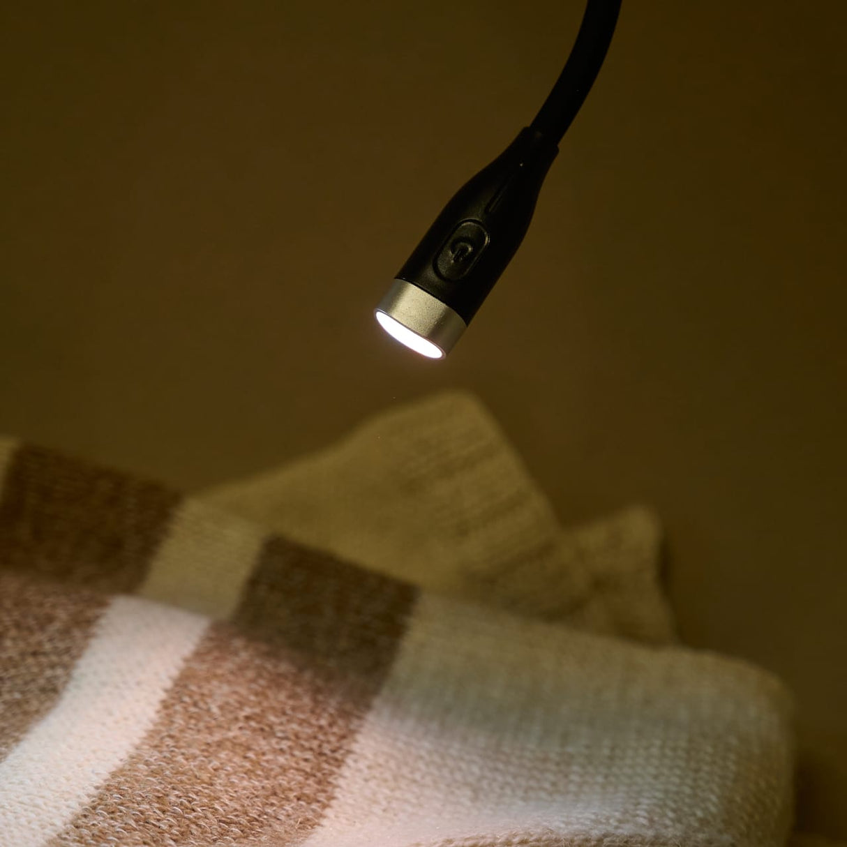 Mayflower Create Nacklampa - Laddningsbar