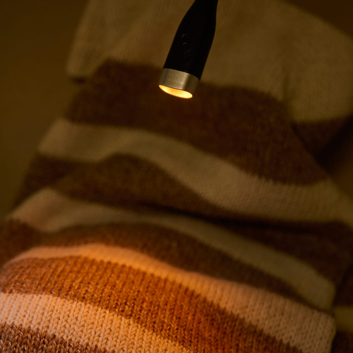 Mayflower Create Nacklampa - Laddningsbar