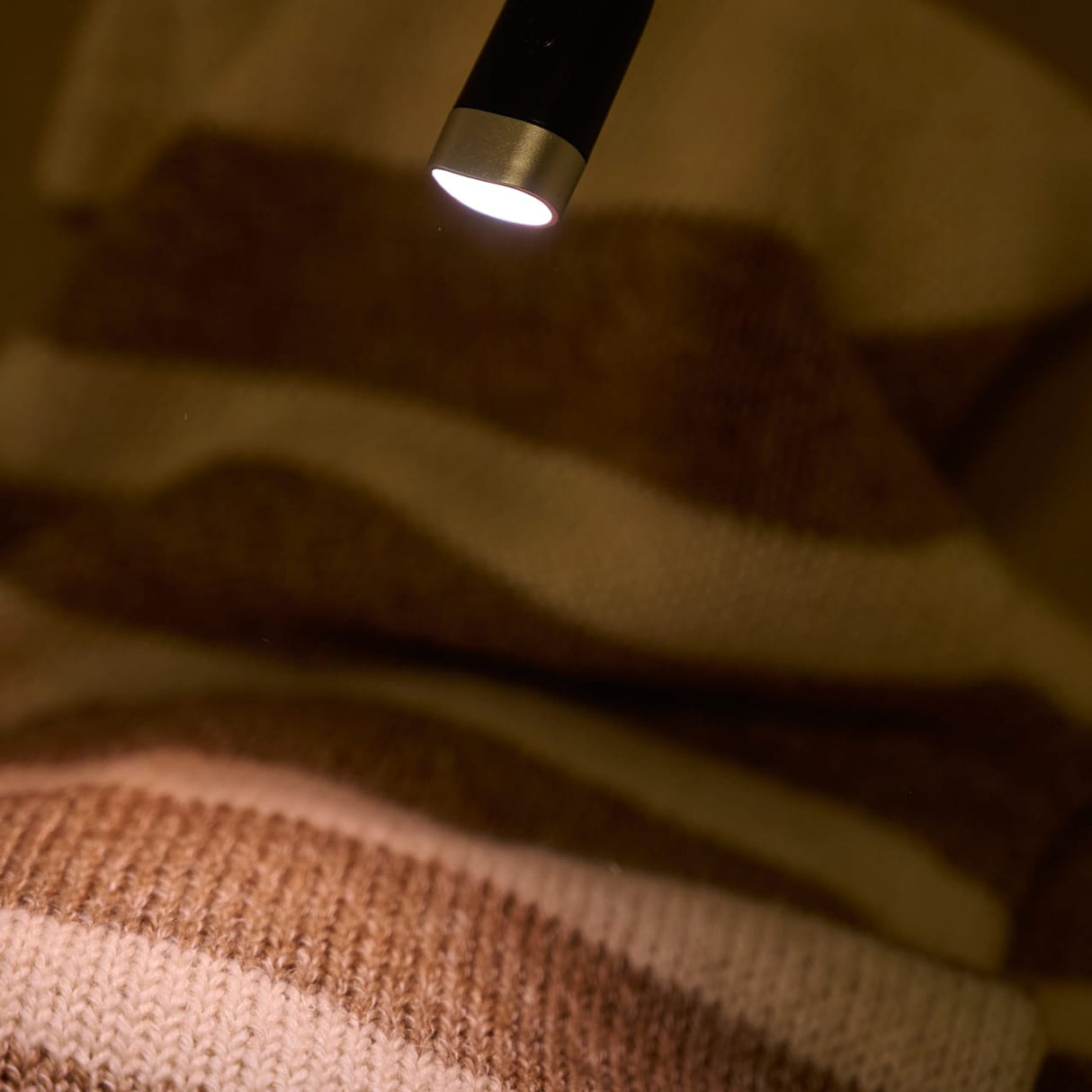 Mayflower Create Nacklampa - Laddningsbar