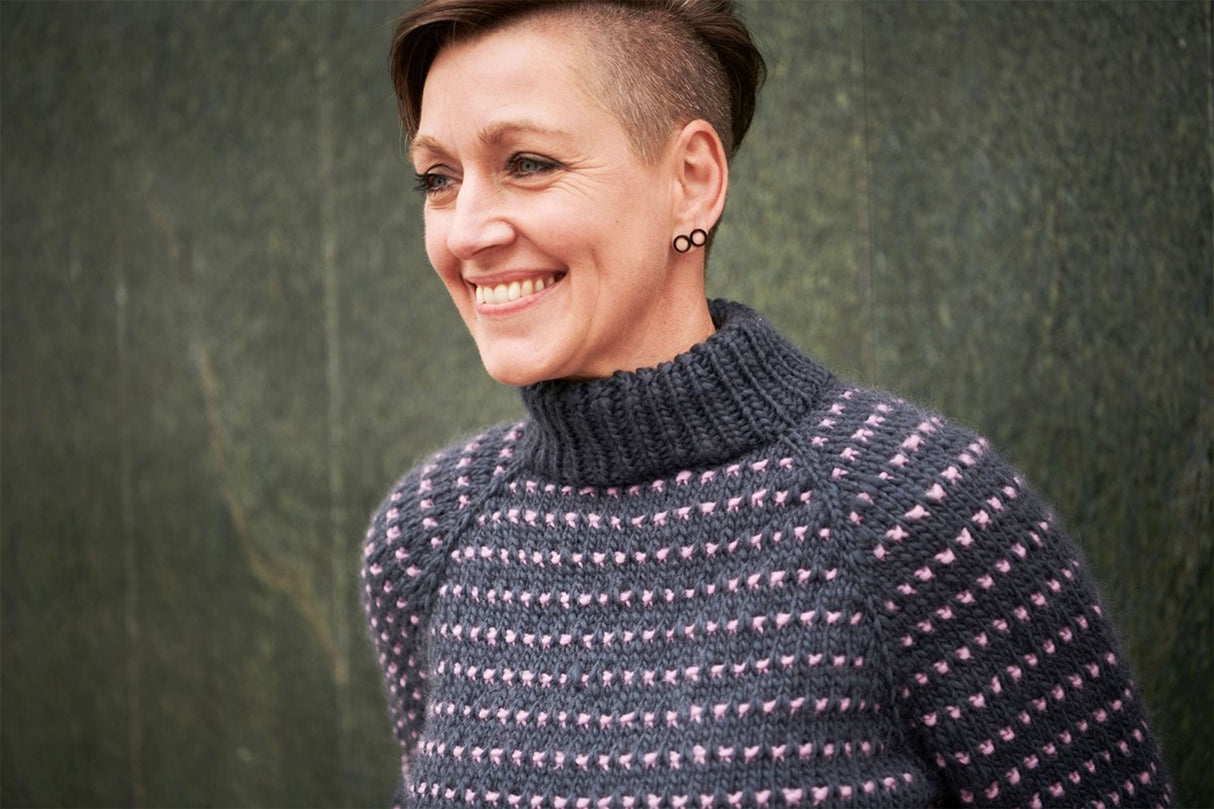 FR5 - Vävstickad Tröja