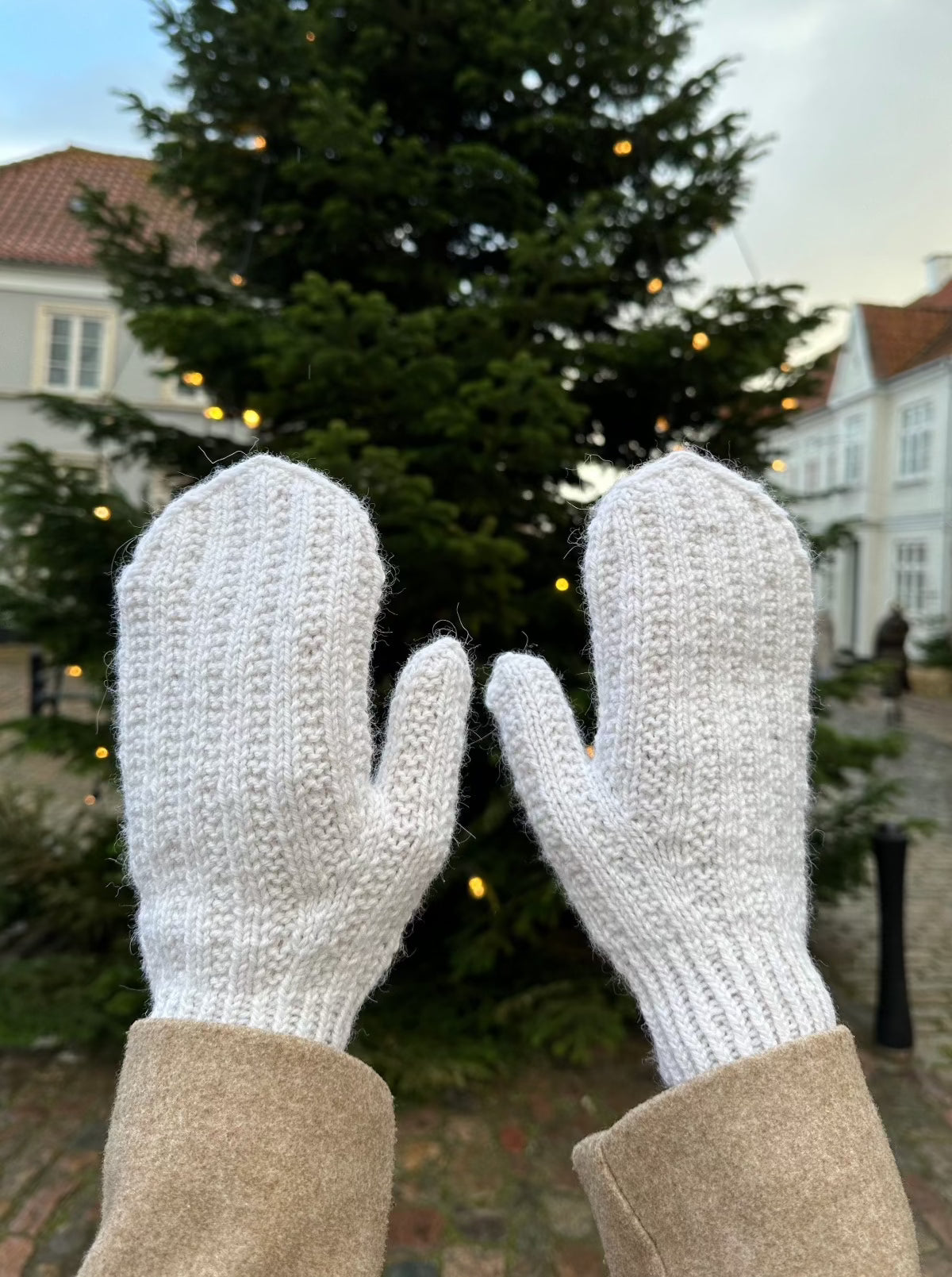 Cardamom Mittens